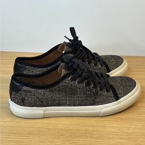 Stylish‎ “Frye” Gia Low Lace Canvas Black/Gray Woman’s 7 Sneakers Like New!